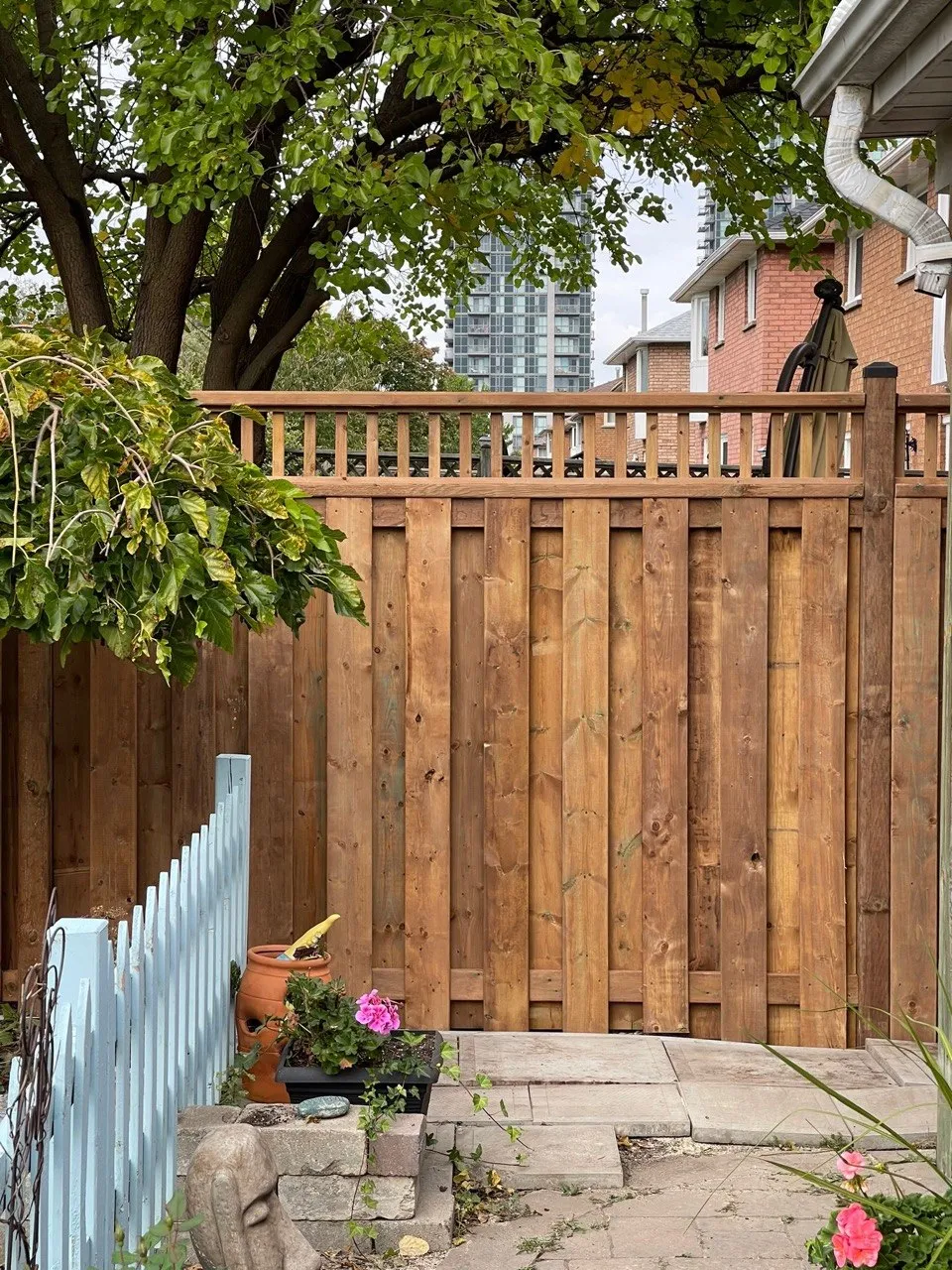 Privacy fence installation